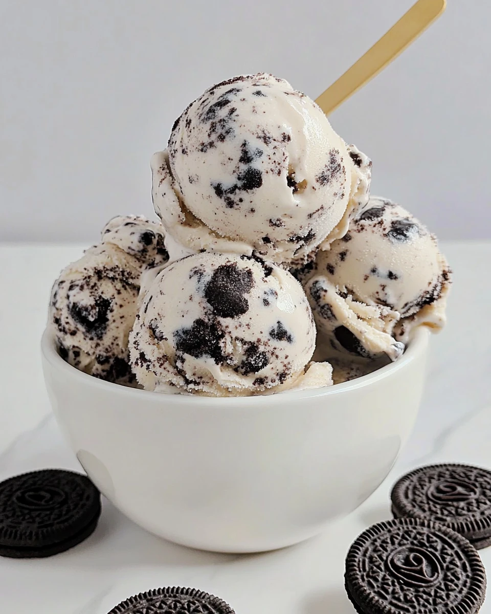 Easy Oreo Cookie Ice Cream