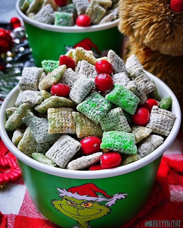 Grinch Chex Mix – Grinch Puppy Chow